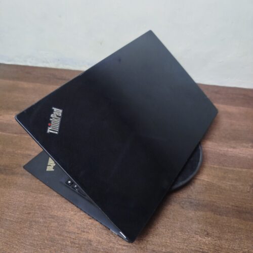 Lenovo ThinkPad X1 carbon Intel core i5-6200U