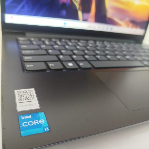 Lenovo V14 Intel core i3-121U