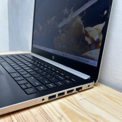Hp 14s cf0045TX (2024) intel core i5 8250U Ram 8/256 SSD Radeon 530 series