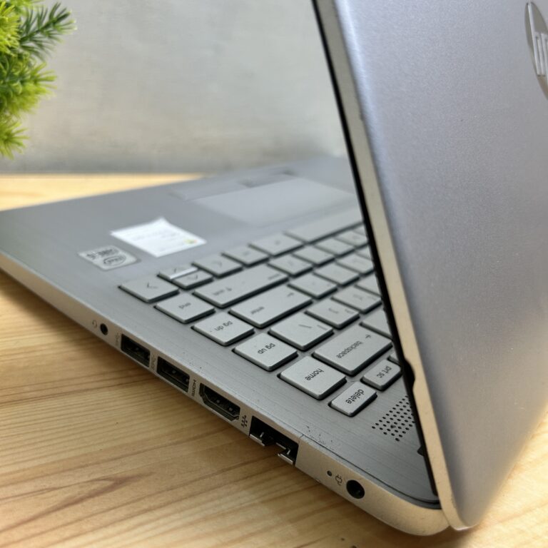 Hp 14s i5 gen 10 8/256GB SSD