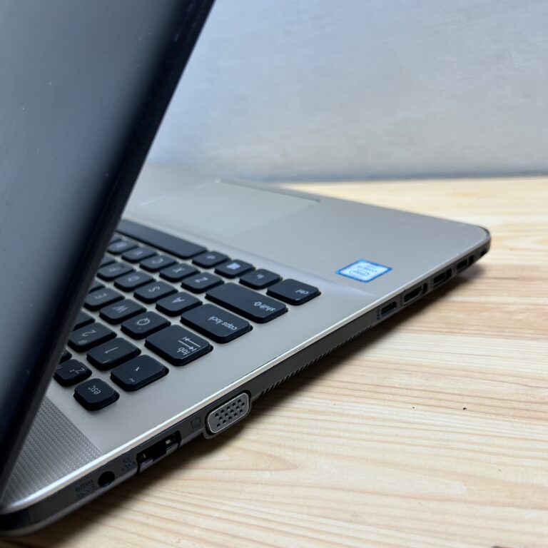 Asus X441UA Intel Core i3 6006U 8/256GB SSD