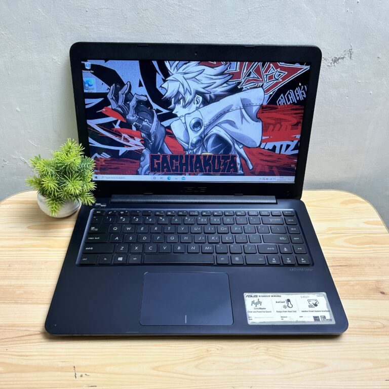 Asus E402YA AMD E2 7015 RAM 4 SSD 256