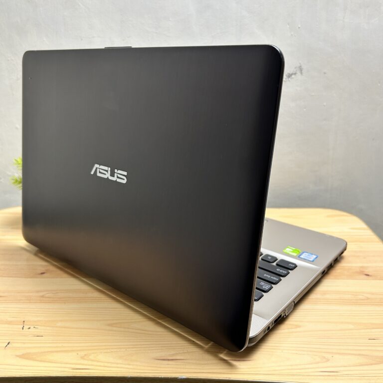 Asus X441UV Intel Core i3 6006U NVIDIA GeForce 920MX 4/128GB SSD + 500GB HDD