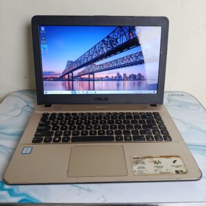 Asus X441UA i3 6006U RAM 8/256 SSD