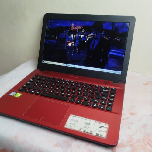 AsusX441UV Intel Core i3 6006U Nvidia Geforce 920MX RAM 8 SSD 256