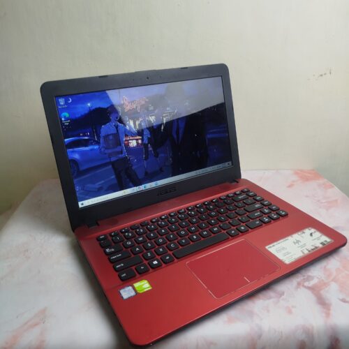 AsusX441UV Intel Core i3 6006U Nvidia Geforce 920MX RAM 8 SSD 256