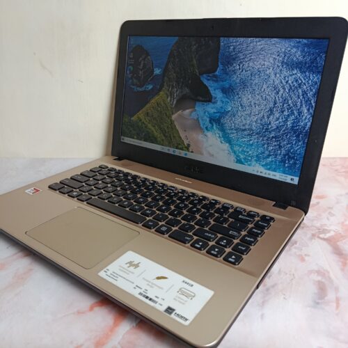 Asus X441BA AMD A4 9125 RAM 4 SSD 256