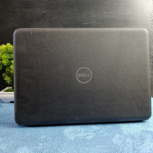 Dell latitude 3380 Intel core i5 7200U RAM 8 SSD 256