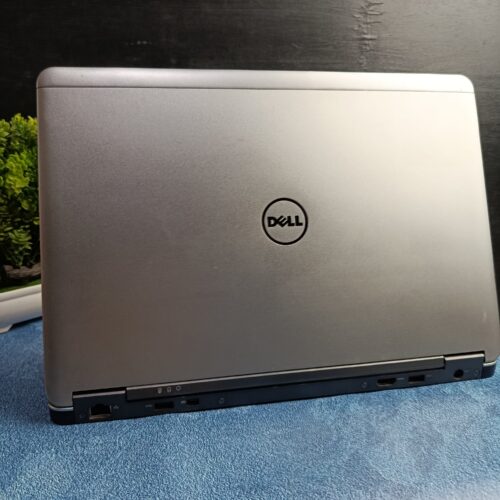 Dell Latitude E7440 Intel core i5 4300U RAM 8 SSD 256