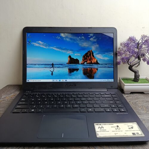 Asus E402YA AMD E2 7015 RAM 4 SSD 256