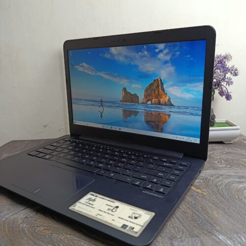 Asus E402YA AMD E2 7015 RAM 4 SSD 256