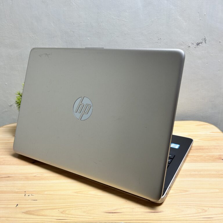 IMG_1310 HP 14s-cf0045TX Intel Core i5 8250U 8/256GB SSD