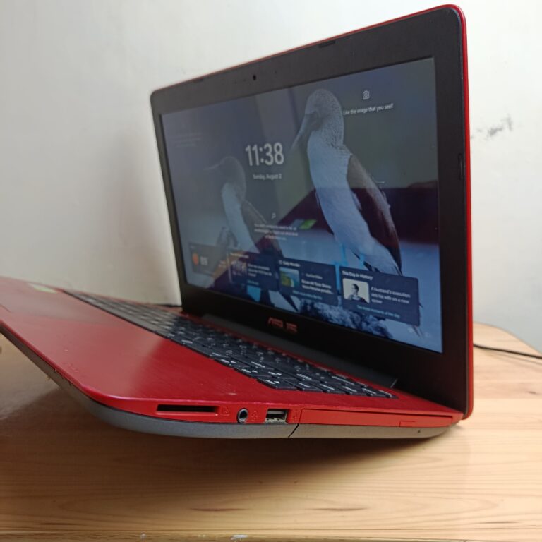 Asus X456U Intel Core i5 7200U NVIDIA GeForce 930MX 8/128GB SSD + 500GB HDD